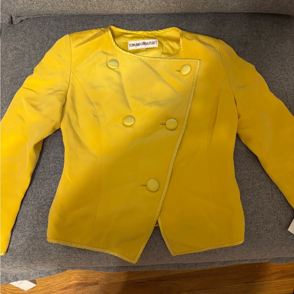 Tom and Linda Platt vintage Yellow Blazer Structured with shoulder pads 80’s